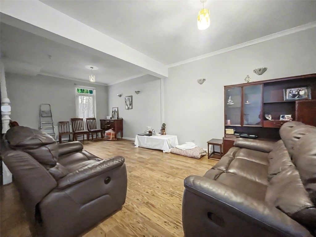 Property photo 3 of 11 Picture No. 19