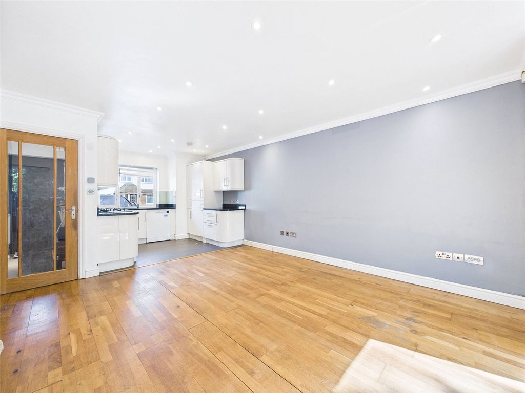 Property photo 3 of 15 Picture No. 09