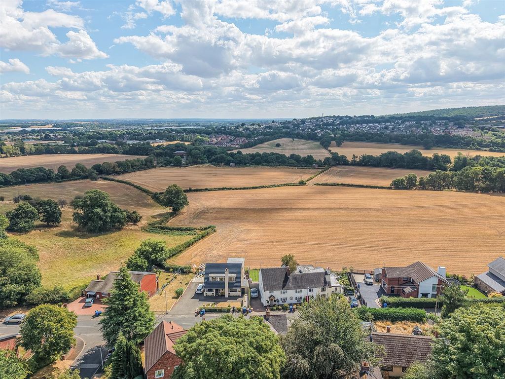 Property photo 2 of 45 Dji_Fly_20260731_112410_0383_1785501933113_Photo.J