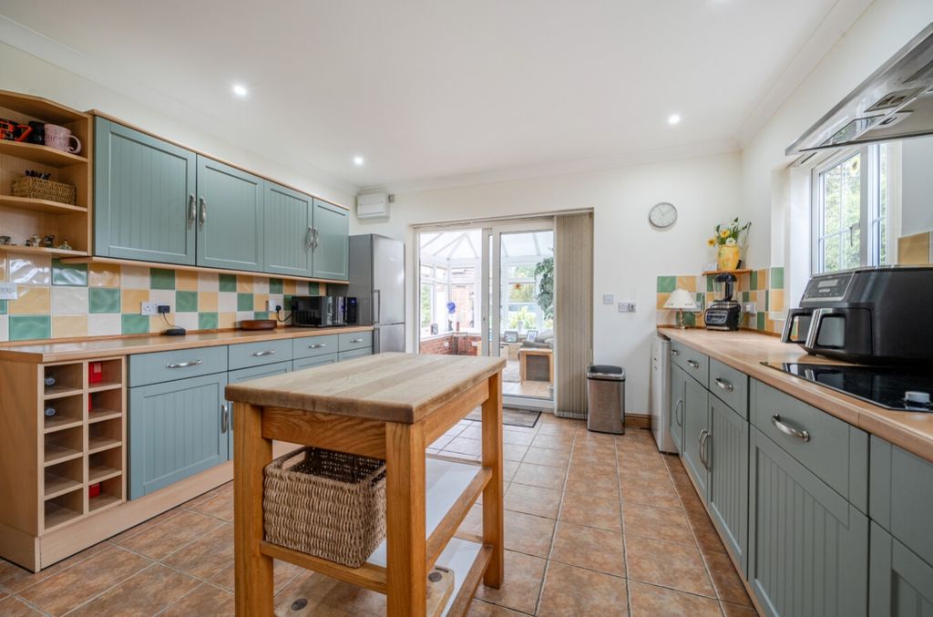 Property photo 3 of 25 1537745-2-1A1594Ddc4714