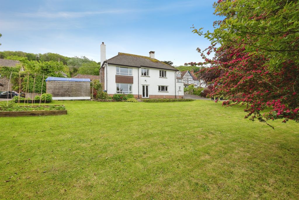 Property photo 2 of 27