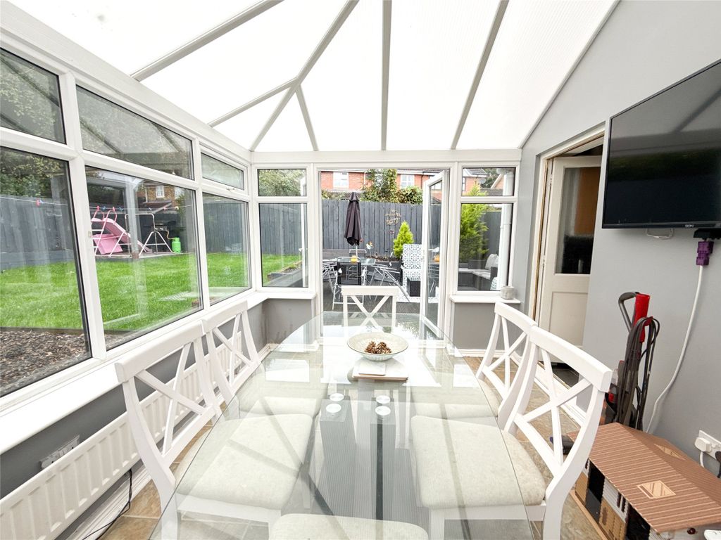 Property photo 3 of 23 Conservatory