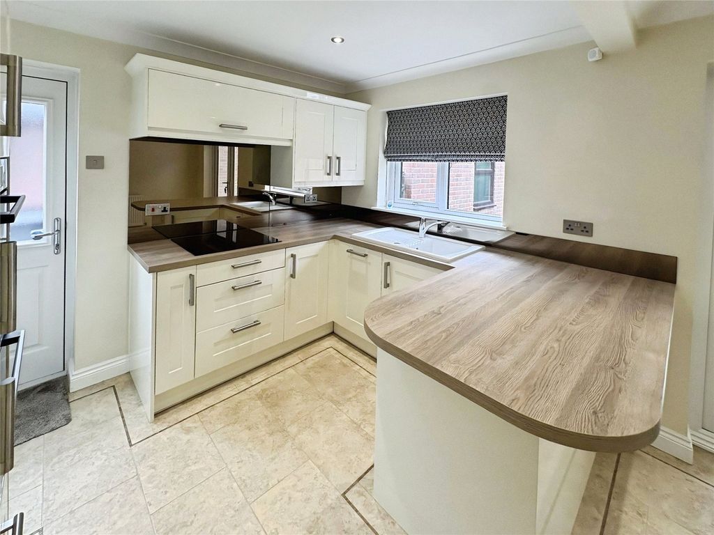 Property photo 3 of 15 Picture No. 06