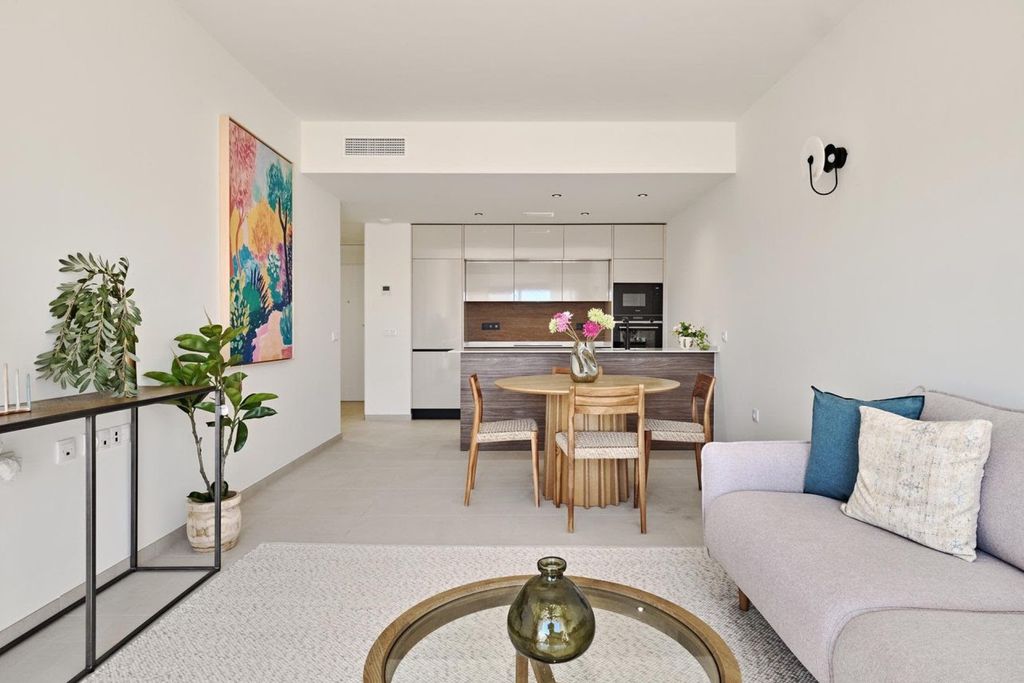 Property photo 3 of 49