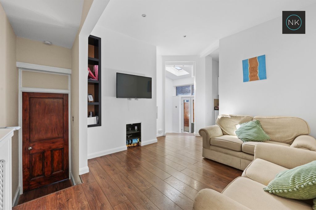 Property photo 2 of 24 5349694