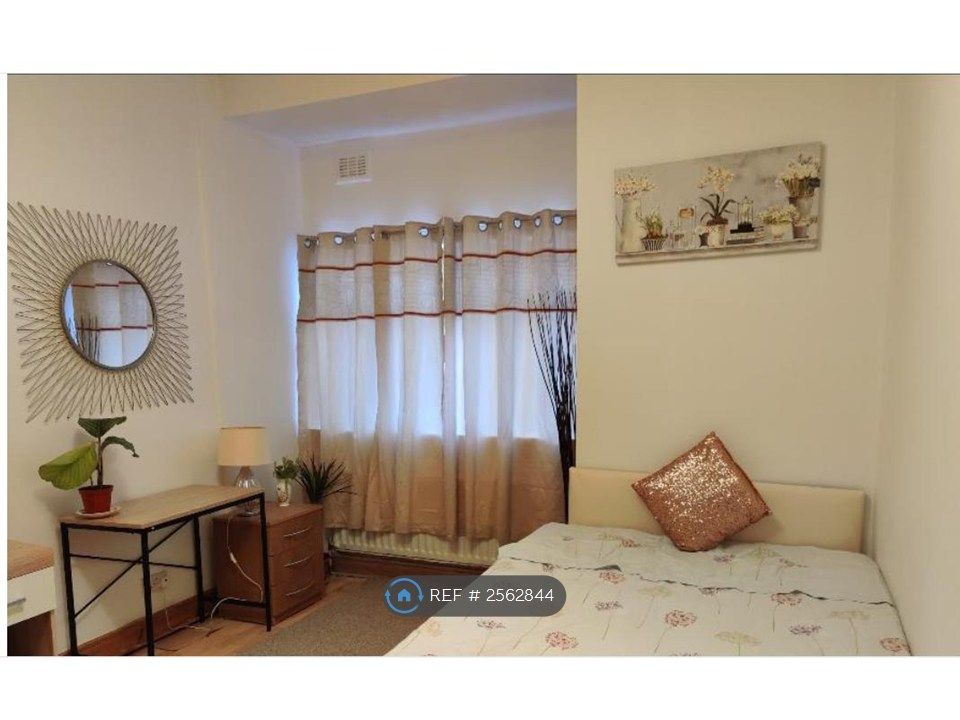 Property photo 1 of 3
