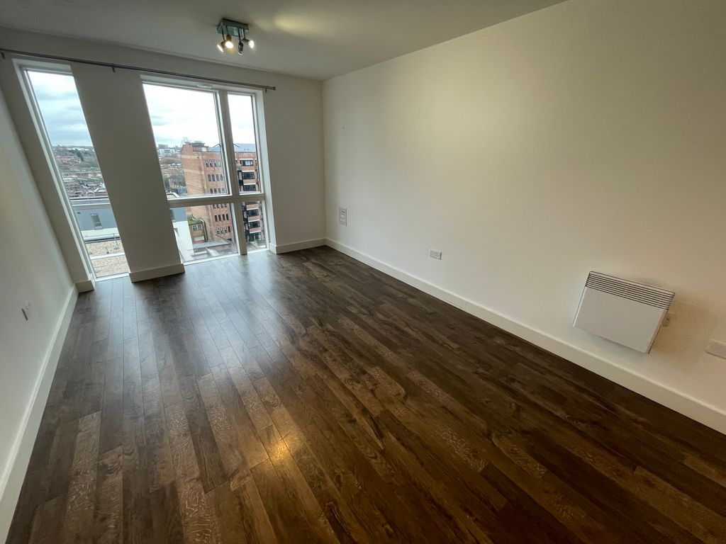 Property photo 3 of 12