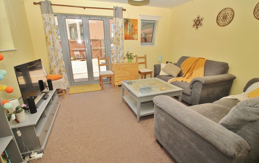 Property photo 3 of 11