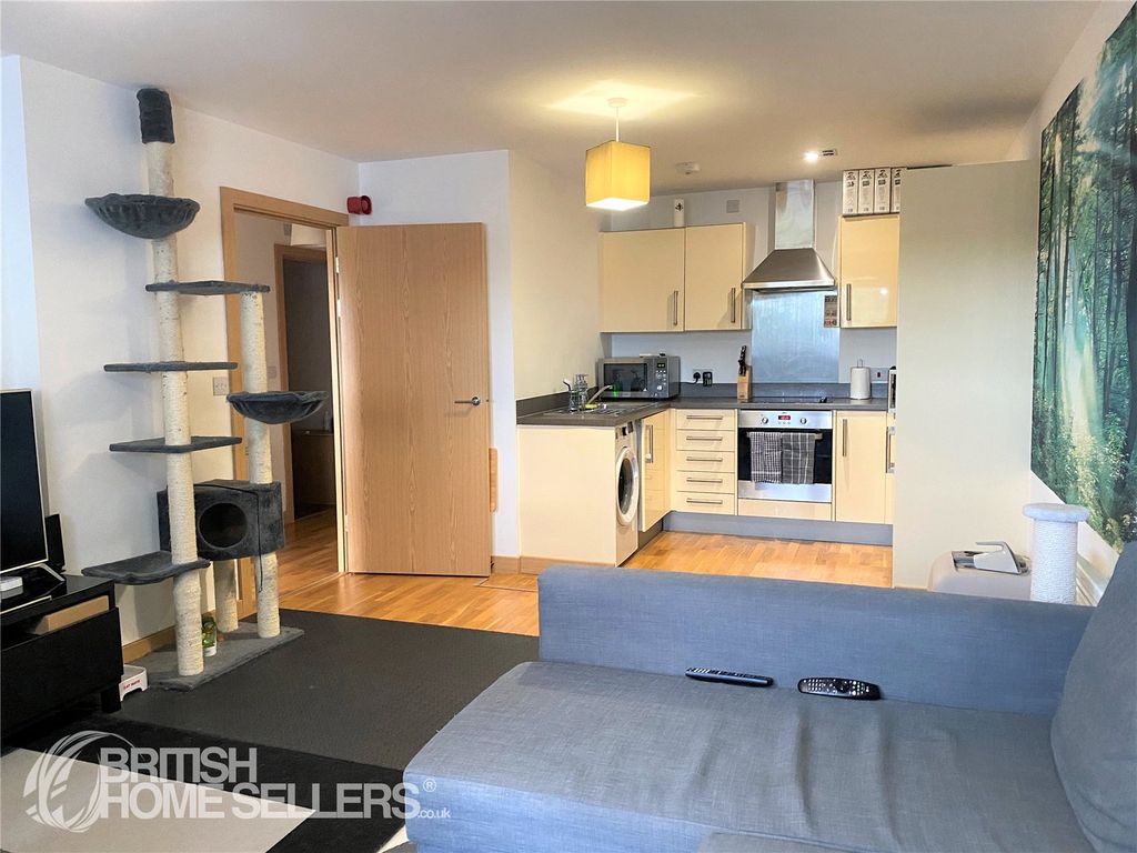 Property photo 2 of 7 Picture No. 18