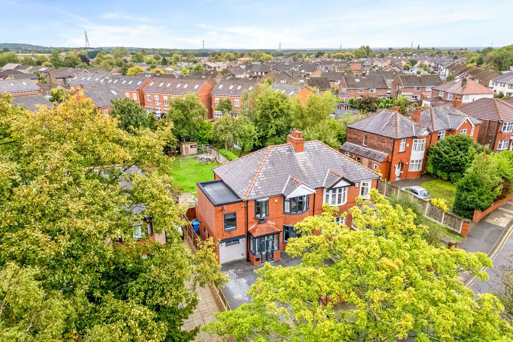 Property photo 1 of 36