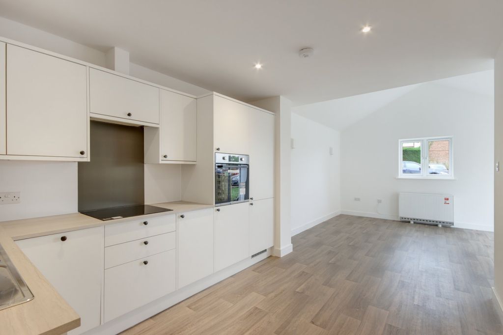 Property photo 3 of 12 Kitchen Area