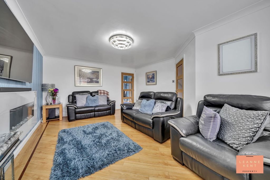 Property photo 2 of 42