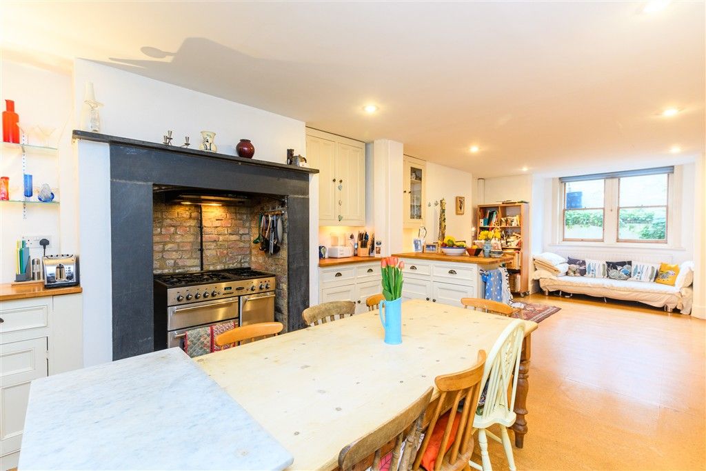 Property photo 3 of 19 Kitchen/Diner