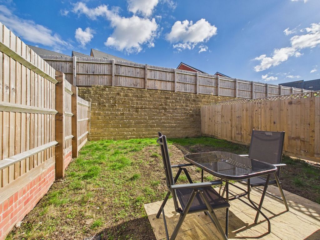 Property photo 2 of 20