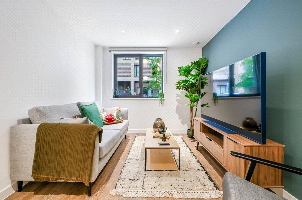 Property photo 2 of 5 Gallery