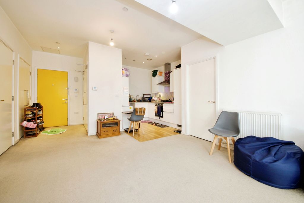Property photo 3 of 15