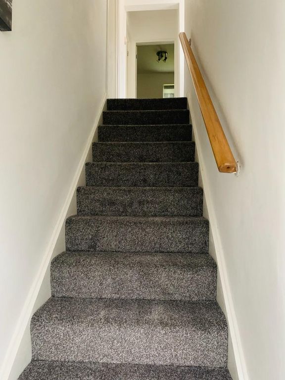 Property photo 3 of 9 Entrance