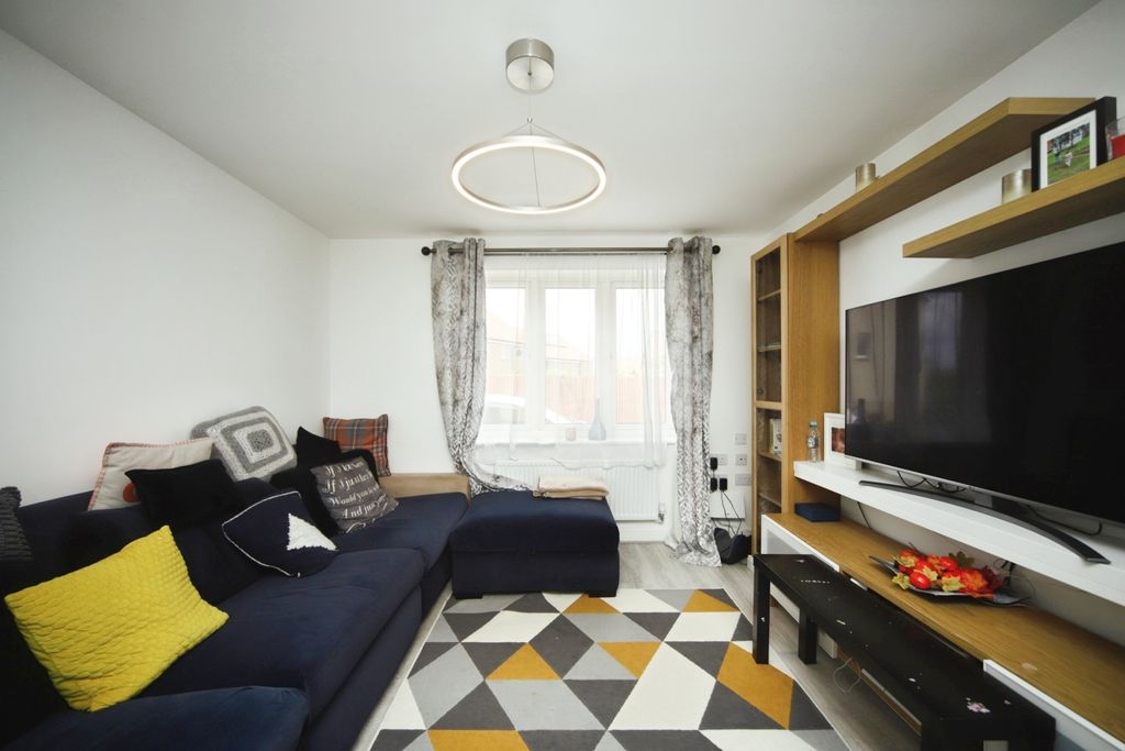 Property photo 2 of 18 Pbox-Img.Jpg