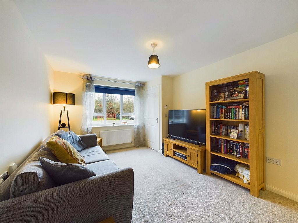 Property photo 3 of 13 Picture No. 01