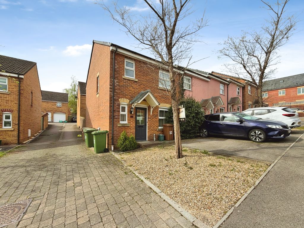 Property photo 2 of 13