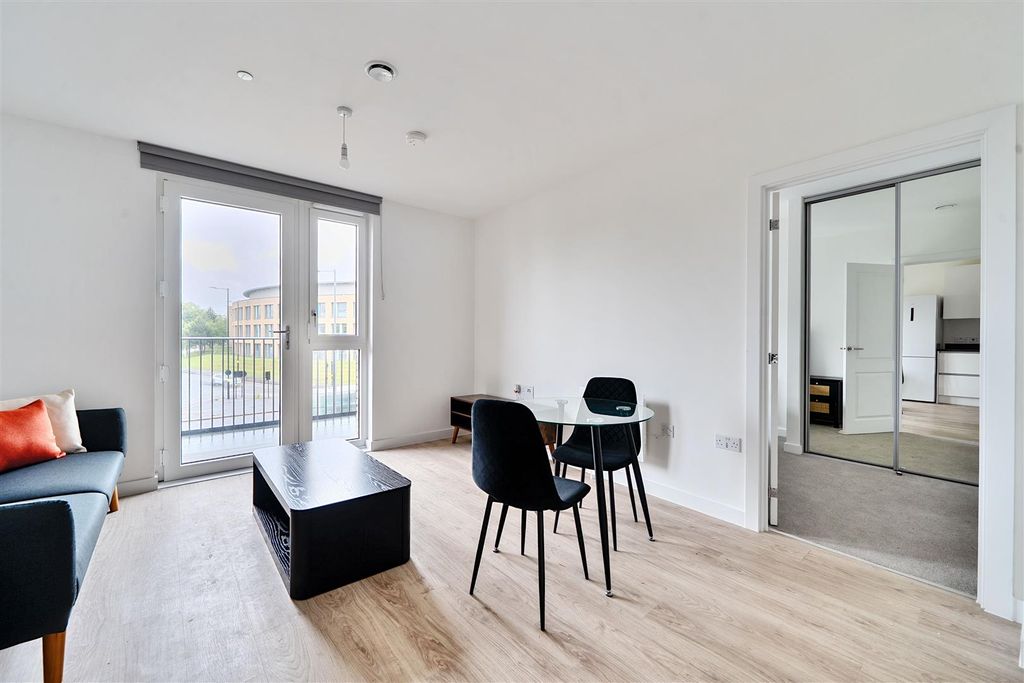 Property photo 3 of 12 1301014-5-684167ee1F332.Jpg