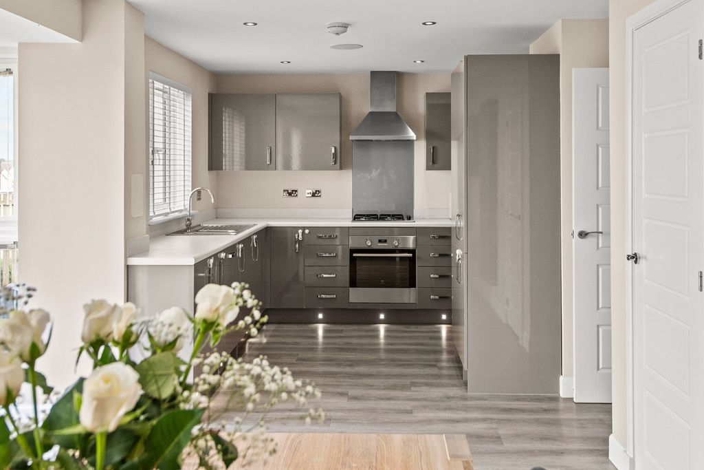 Property photo 2 of 34 5522303