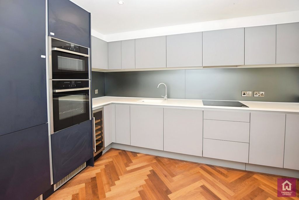 Property photo 3 of 25 Picture No. 44