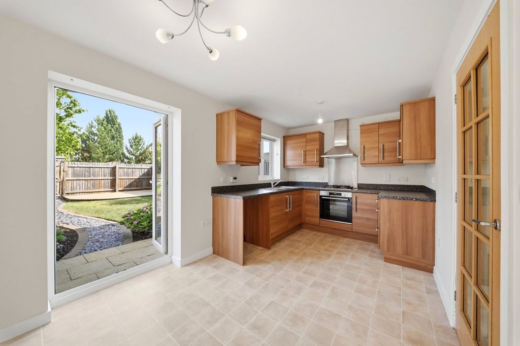 Property photo 2 of 10 Picture No. 03