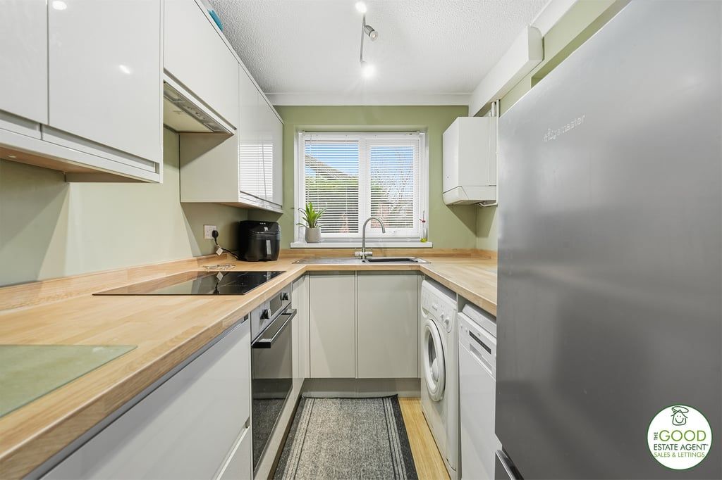 Property photo 3 of 18