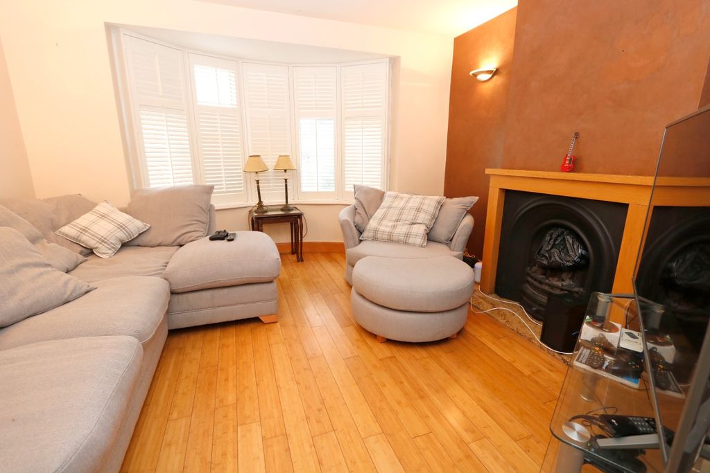 Property photo 3 of 14 4138855