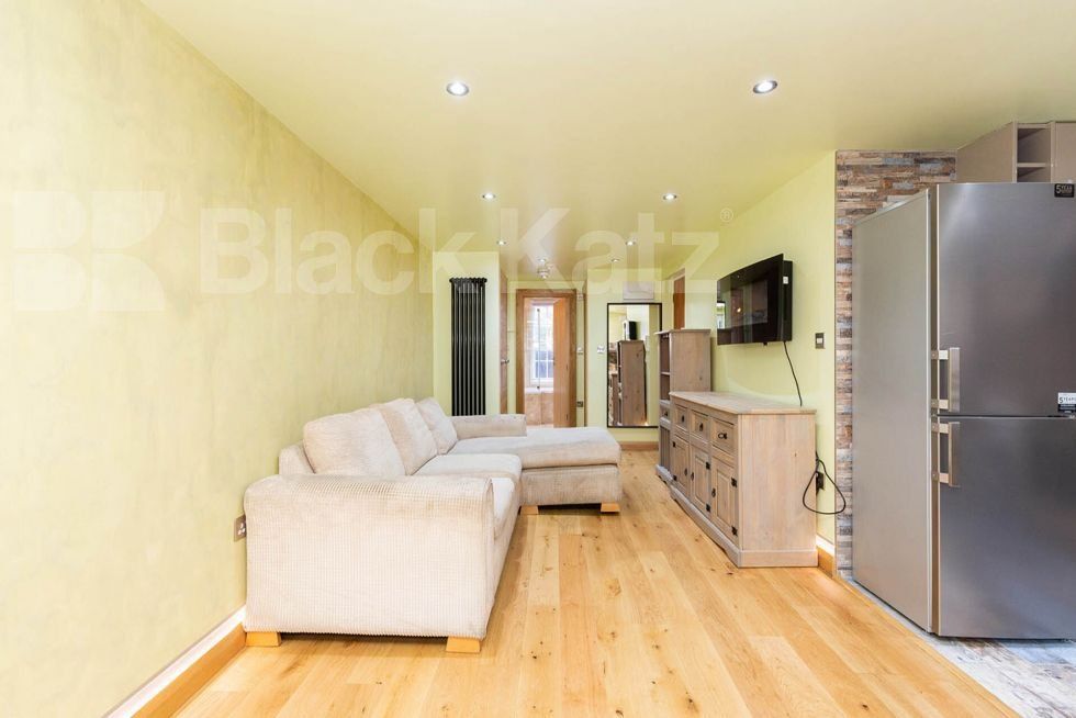 Property photo 3 of 8