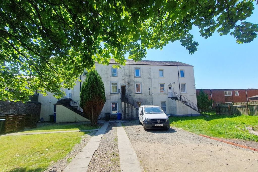 Property photo 1 of 2