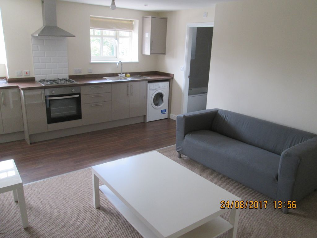 Property photo 2 of 6 Kitchen/ Lounge Area