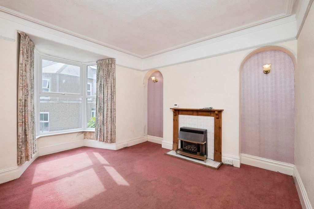 Property photo 3 of 17 Photo