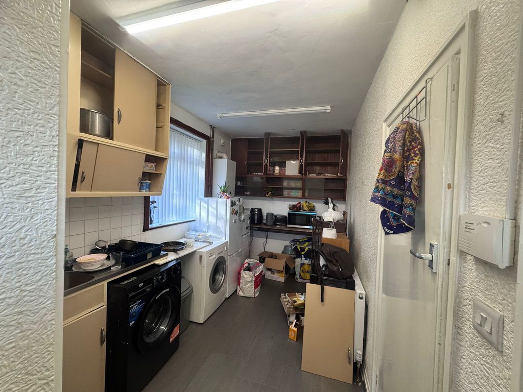 Property photo 2 of 10 Photo 8