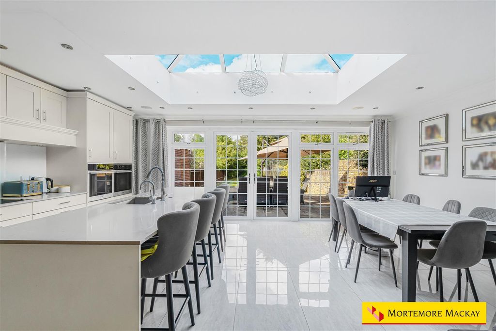 Property photo 2 of 29 8_81530_Watermarked.Jpg
