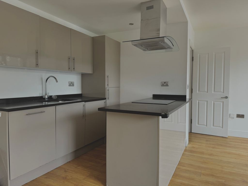 Property photo 2 of 14 Kitchen 