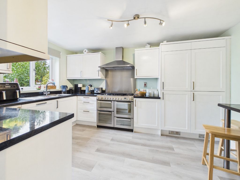 Property photo 2 of 27 4919222