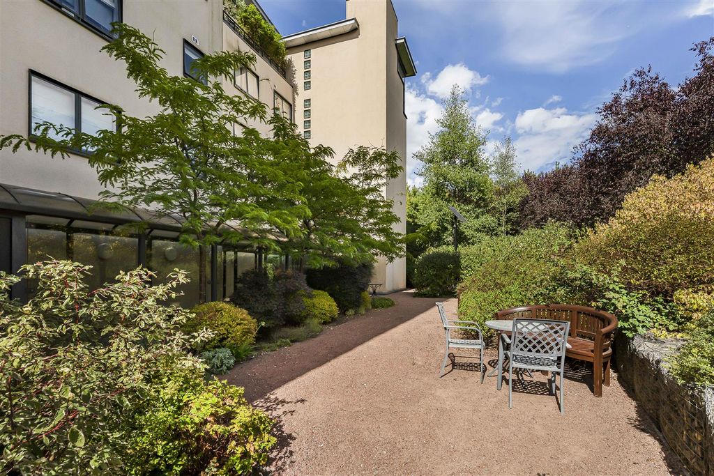 Property photo 2 of 20 17_61923.Jpg