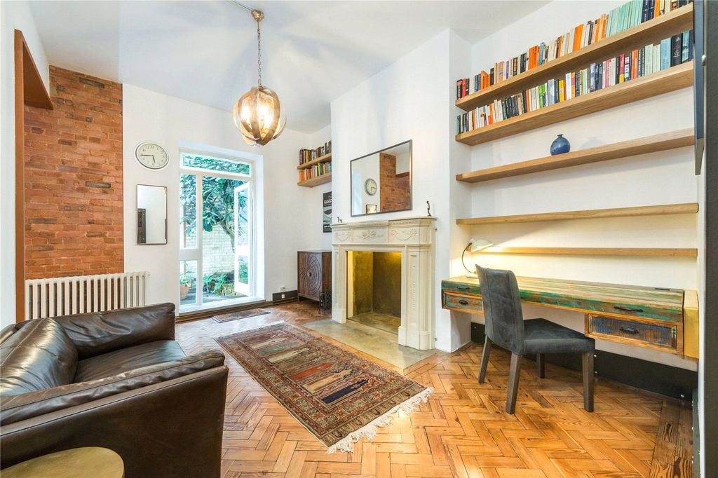 Property photo 1 of 9