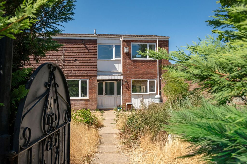 Property photo 1 of 21 Front