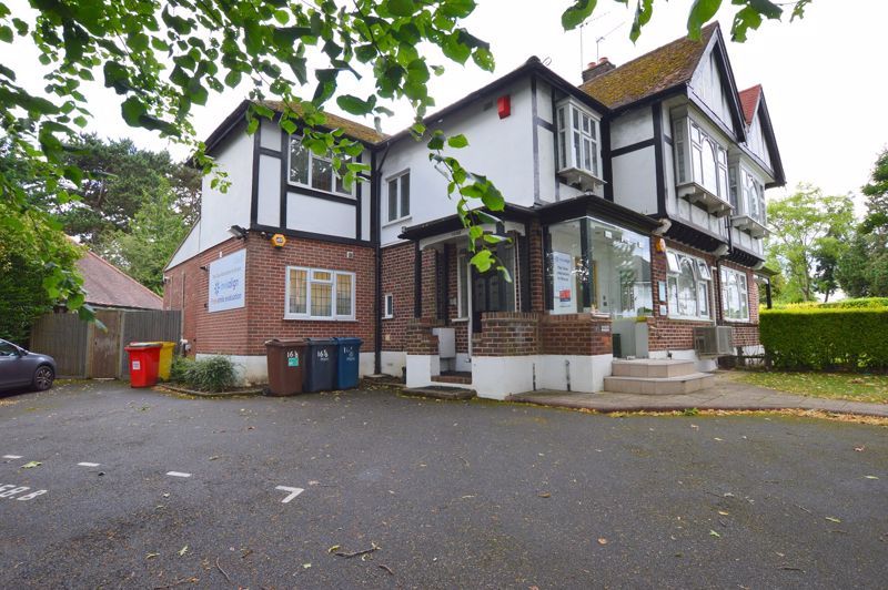 Property photo 1 of 8 Photo 8