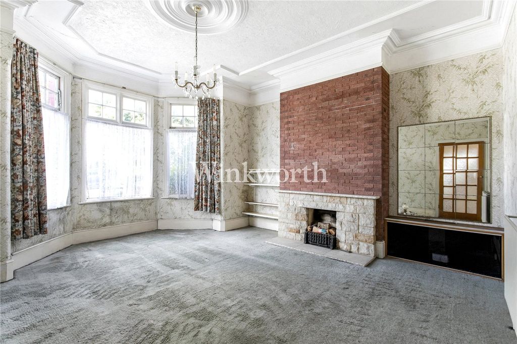 Property photo 2 of 15 Picture No. 13