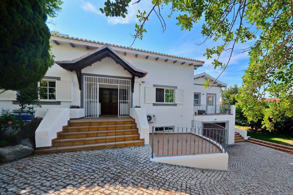 Property photo 1 of 10