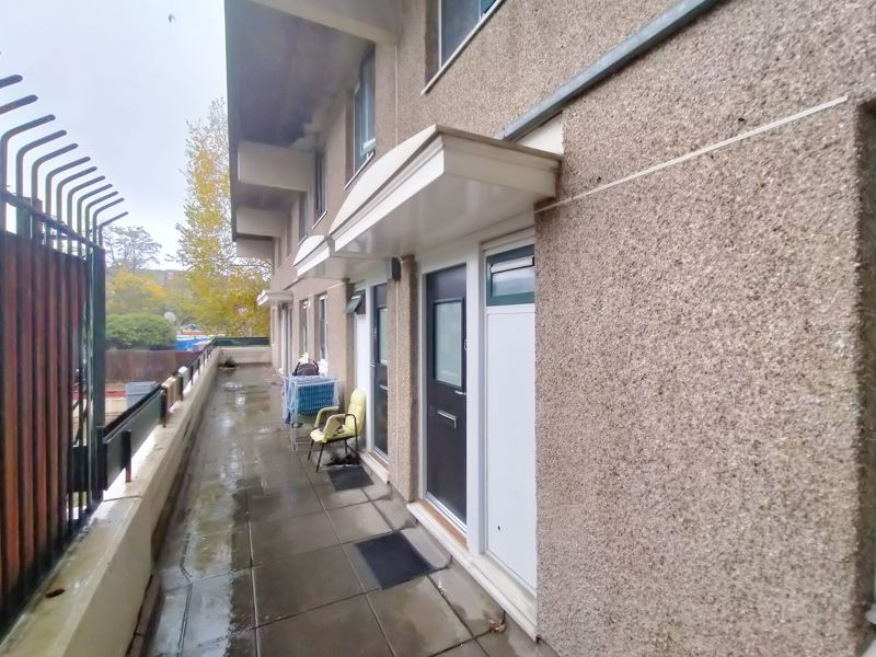 Property photo 1 of 14 Photo 11