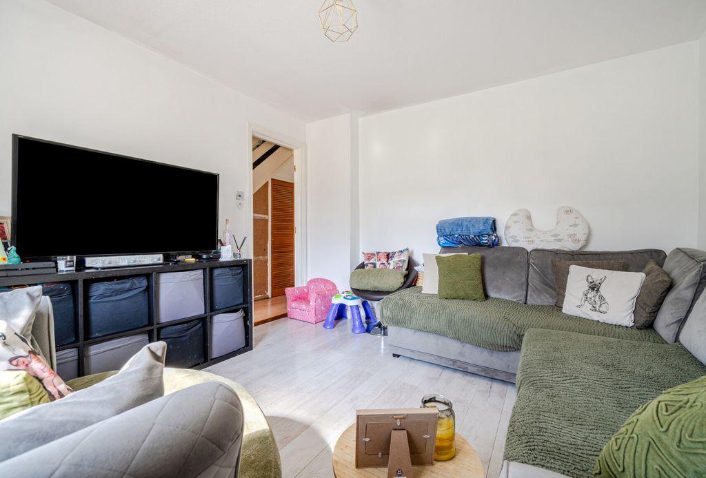 Property photo 3 of 21 1269560 (2).Jpg