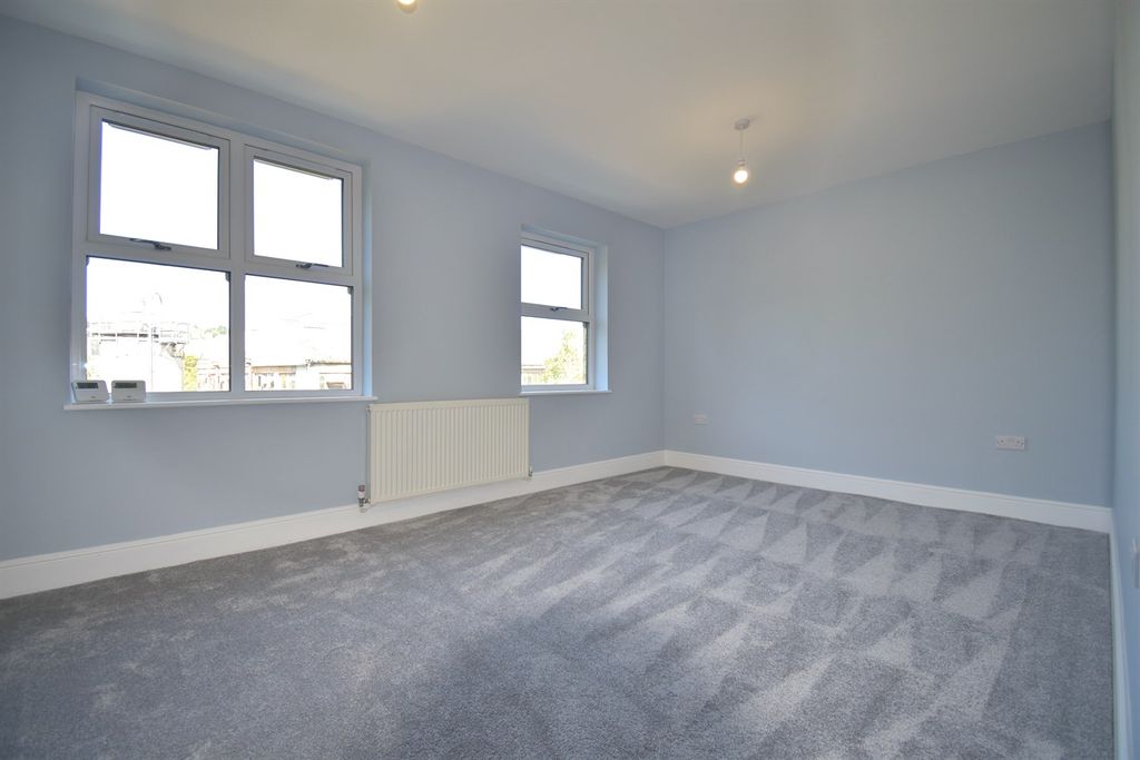 Property photo 3 of 20 Sitting Room