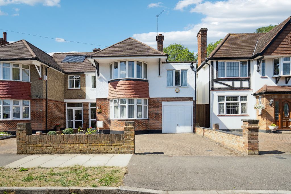 Property photo 1 of 16