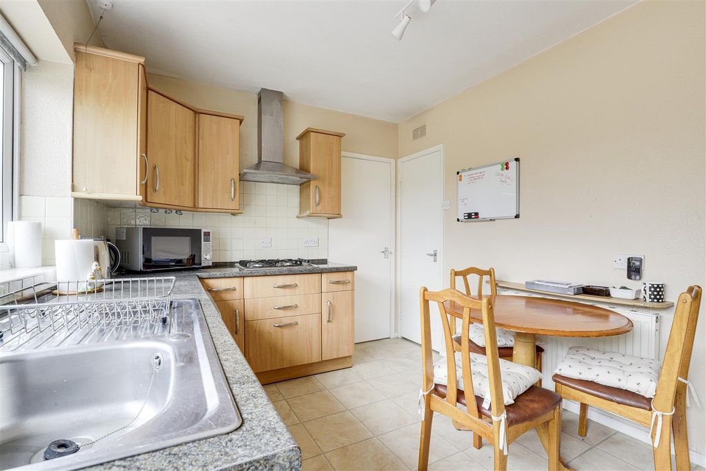 Property photo 3 of 17 7933.Jpg