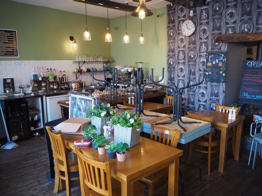 Property photo 1 of 5 Photo 0